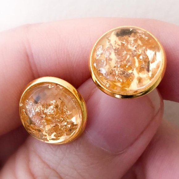 💍2/$20! Handmade Gold Leaf Bezel Stud Earrings - Picture 2 of 3